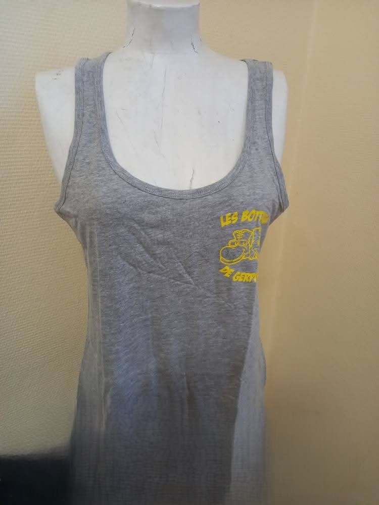 Débardeur gris larges bretelles.jpg